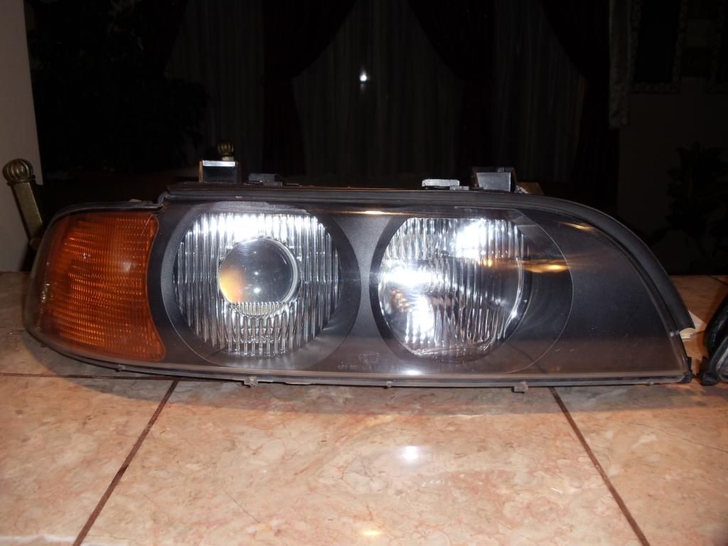 E39 OEM Hella Xenon Headlights300