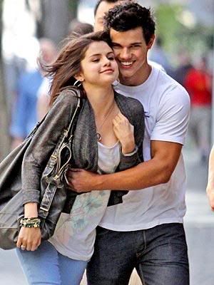 selena gomez and taylor lautner pictures. Taylor-Lautner-Selena-Gomez-