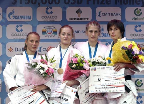 /corinacaprioriumoscova2012.jpg