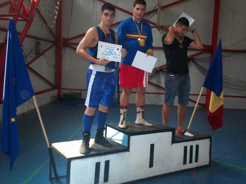 raresmacaru20121.jpg