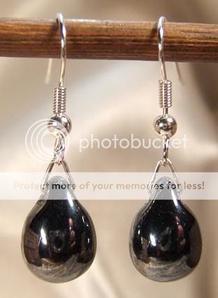 Lovely hand made silver plated earrings, made with gorgeous gunmetal